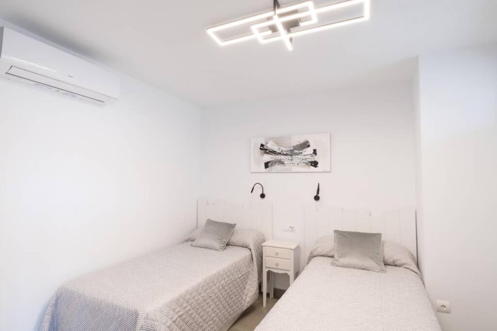 Apartamento Entero A 1 Minuto De La Playa Benidorm Exterior foto